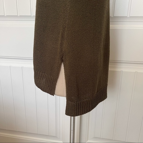 H&M Olive Green Sleeveless Crewneck Sweater - Picture 4 of 6